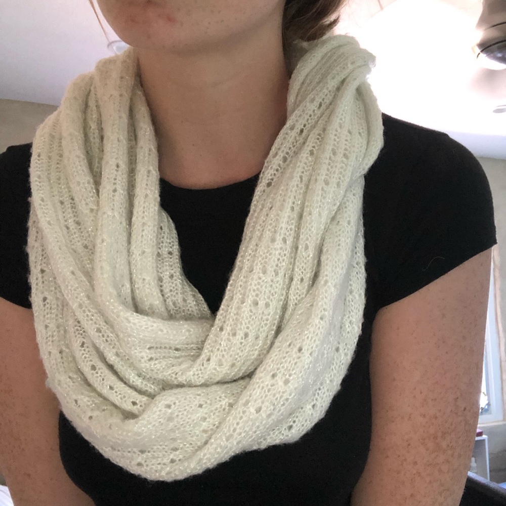 White tinsel scarf